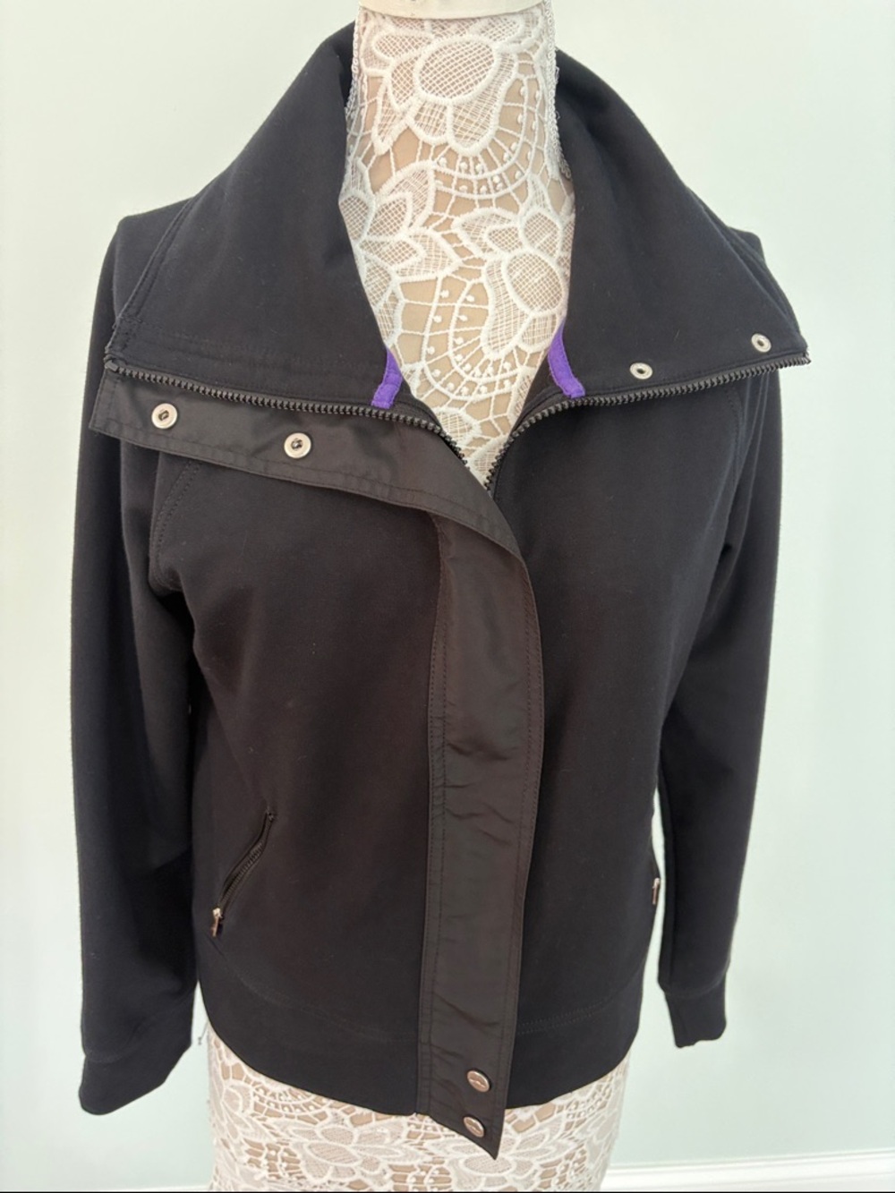 L-RL Lauren Active Women Ralph Lauren Black Track Jacket with Purple Trim Size M